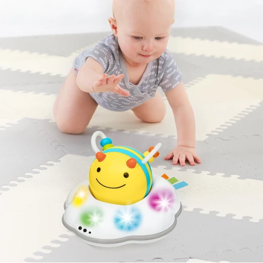 Skip Hop Explore & More Follow-Me Bee Crawl Toy - سكيب هوب - Image 11