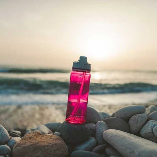 SIGG Water Bottle Total Color Berry 0.6 L - سيغ - Image 2