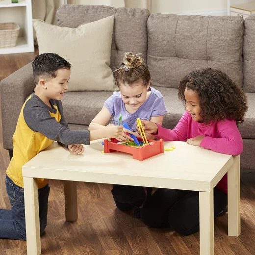 Hasbro Gaming Bed Bugs Family Game Catching Bugs Fun for Kids and Adults 2 to 3 Players - Hasbro Gaming - Image 4