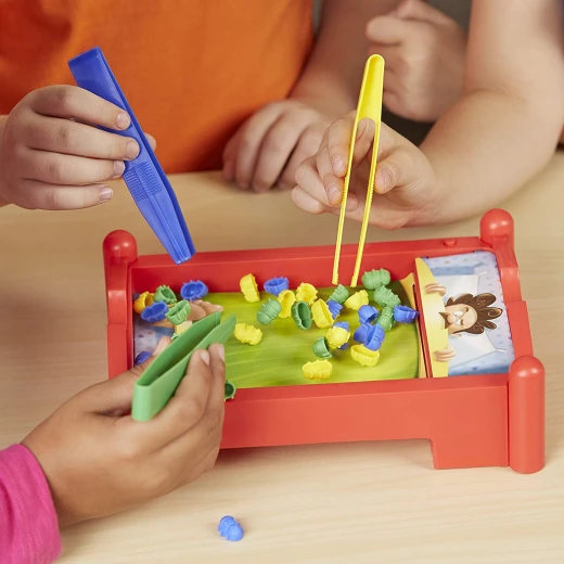 Hasbro Gaming Bed Bugs Family Game Catching Bugs Fun for Kids and Adults 2 to 3 Players - Hasbro Gaming - Image 2