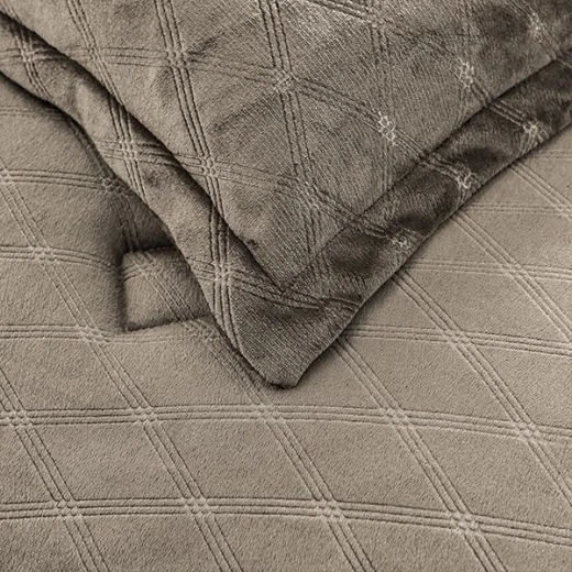 Nova Home Landers 3D Embossed Velvet Flannel Winter Comforter Set, Brawn, King Size - Nova Home - Image 3