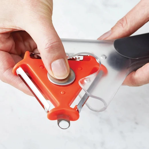 Joseph Joseph Tri-Peeler 3-in-1 Peeler - Joseph Joseph - Image 2