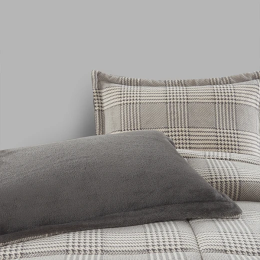Nova Home Sketch Winter Printed Flannel Comforter Set - King/Super King - Grey  4 Pcs - Nova Home - Image 3