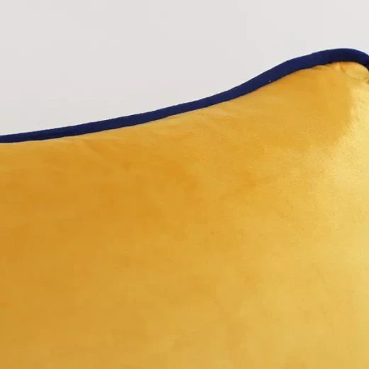 غطاء وسادة مخمل, باللون الاصفر, 47*47 سم من نوفا هوم - نوفا هوم - Image 3
