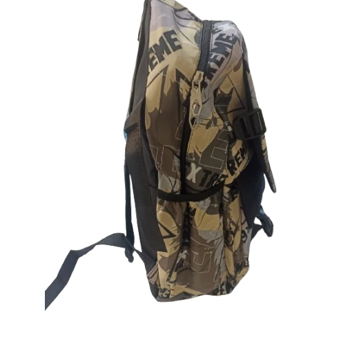 Fashion bag with modern design and graphics - Image 2