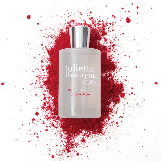 عطر جولييت هاز إيه غان نوت إيه بيرفيوم سوبردوس للنساء او دي بارفان 100 مل عطر نسائي يدوم طويلاً - جولييت هاز آجن - Image 2