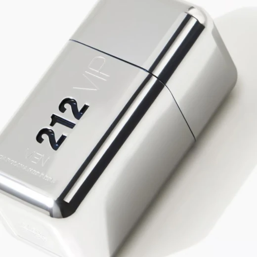 عطر كارولينا هيريرا 212 VIP NYC للرجال 3.4 أونصة عطر جذاب للرجال - كارولينا هيريرا - Image 3
