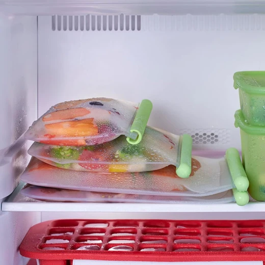 Lékué Reusable Flat Silicone Food Bag Set of 3 Pieces Transparent Leak-Proof, Flat, BPA-Free, Microwave & Dishwasher Safe - Lekue - Image 3