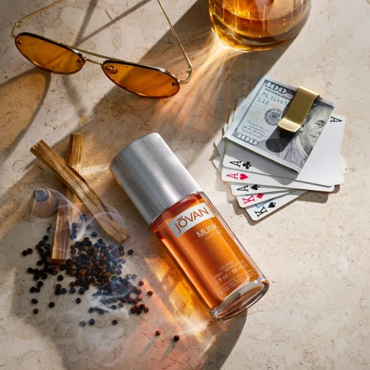 عطر مسك للرجال أو دو كولونيا بخاخ 88 مل، روائح القرنفل واللافندر والعنبر، عطر رجالي، يدوم طويلاً، عطر يومي، حجم مناسب للسفر من جوفان - جوفان - Image 4