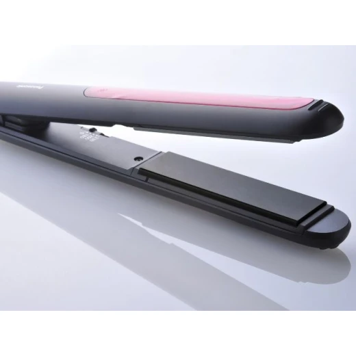 Panasonic Hair Straightener, 230degrees, Photo-Ceramic Plates, Thailand 12 month warranty - Panasonic - Image 2