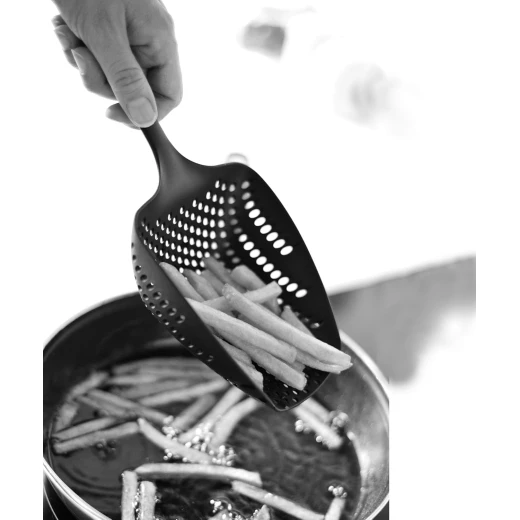 GP & me Colander Spoon 33cm Heat Resistant Nylon Straining Scoop Lightweight, Durable & Easy to Clean Black - Image 3