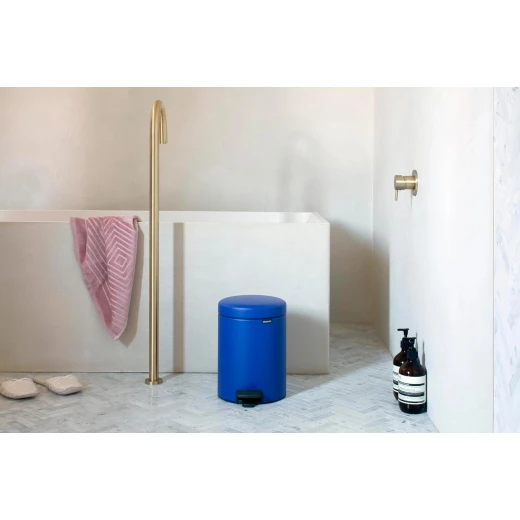 Brabantia New Icon Pedal Bin 5 Liter Mineral Powerful Blue Soft-Close Lid, Removable Inner Bucket, Supports Ocean Cleanup Compact Trash Can 21 x 27 x 29 cm - Brabantia - Image 4