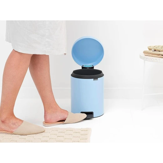 Brabantia NewIcon Pedal Bin 5L Small Waste Bin for Bathroom or Toilet Soft Closing Lid Light Pedal Operation  with Removable Inner Bucket - Non-Slip Base  Dreamy Blue 21 x 27 x 29 cm - Brabantia - Image 7