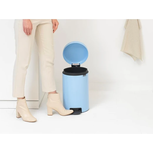 Brabantia NewIcon Pedal Bin 3L Dreamy Blue Soft Close Lid, Odor-Proof, Removable Inner Bucket, Non-Slip Base, Anti-Tilt Compact Trash Can for Bathroom, Bedroom, or Office Stylish and Space-Saving - Brabantia - Image 5