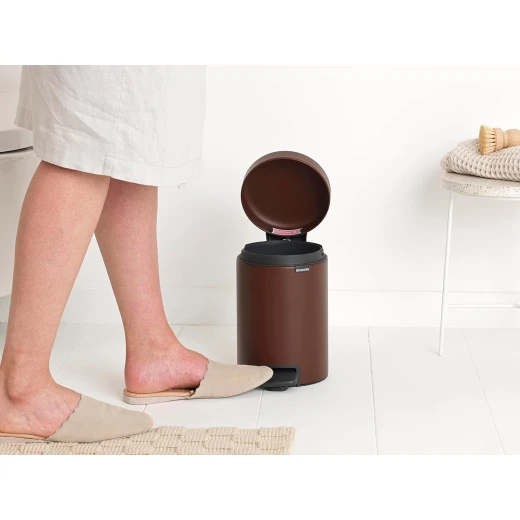 Brabantia - NewIcon Pedal Bin 3L - Small Waste Bin for Bathroom or Toilet - Soft Closing Lid - Light Pedal Operation - with Removable Inner Bucket - Non-Slip Base - Cosy Brown - 17 x 24 x 26 cm - Brabantia - Image 5