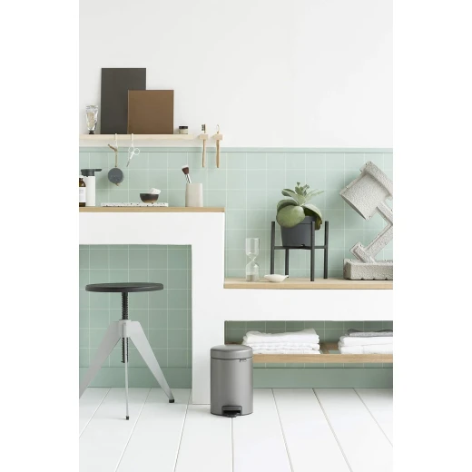 Brabantia NewIcon Pedal Bin 3L Platinum Soft Close Lid, Removable Plastic Inner Bucket, Supports Ocean Cleanup, 10-Year Guarantee Stylish Trash Can for Bathroom or Office - Brabantia - Image 5