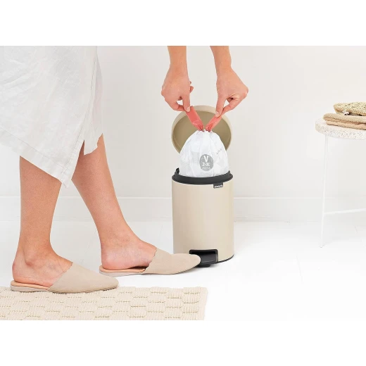 Brabantia NewIcon Pedal Bin 3L Small Waste Bin for Bathroom or Toilet Soft Closing Lid Light Pedal Operation with Removable Inner Bucket - Non-Slip Base  Soft Beige 23.5 cm x 16.8 cm x 16.8 cm - Brabantia - Image 7