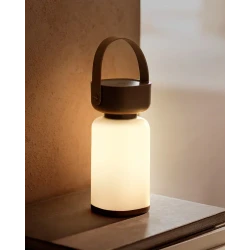 مصباح طاولة لايا - غطاء مصباح أنيق بحجم 8.2×8.2×19 سم من مدام كوكو