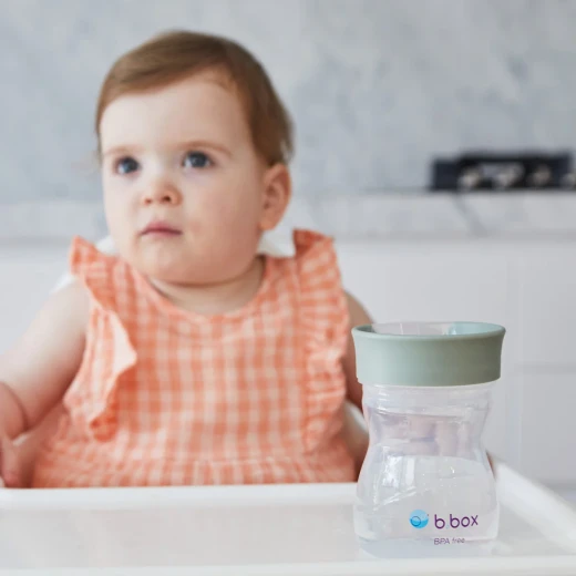 كوب تدريب الأطفال ,كوب انتقال من الرضاعة للكوب العادي, بدون مصاصة أو شفاط, مع نافذة عرض للماء, آمن وخالٍ BPA ,مناسب من عمر 12 شهرًا من بي . بوكس - بي بوكس - Image 3