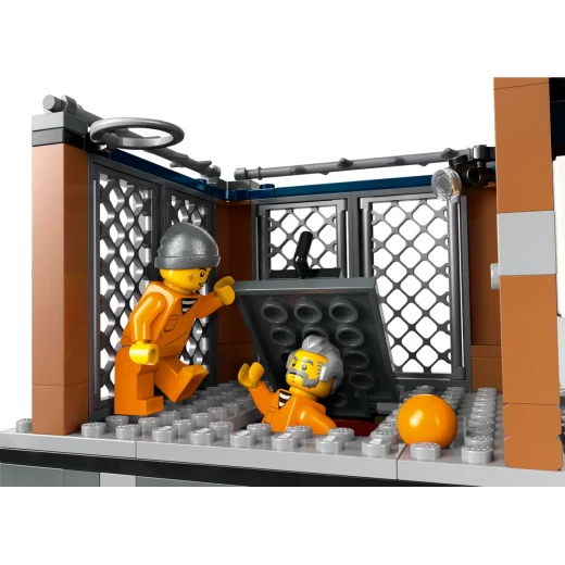 LEGO City Police Prison Island Set with 7 Minifigures – exciting police adventure playset for kids - LEGO - Image 9