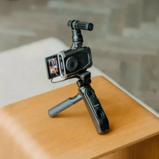 كانون PowerShot V10 (الطراز 5947C006AA) – كاميرا مدوّنة مدمجة بدقة 4K، مستشعر 1 بوصة، حامل مدمج وميكروفون ستيريو - كانون - Image 3