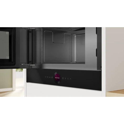 Bosch Serie 8 Black Built-in Microwave Oven - 21L for Modern Kitchens. Enjoy efficient cooking and reheating with this stylish and space-saving appliance. Perfect for apartments and busy households, offering convenience and performance. - BOSCH - Image 2