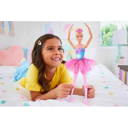 دمية باربي دريموبيا توينكل لايتس راقصة باليه شعر أشقر ميزة إضاءة تنورة وردية لعبة باليه - باربي - Image 5