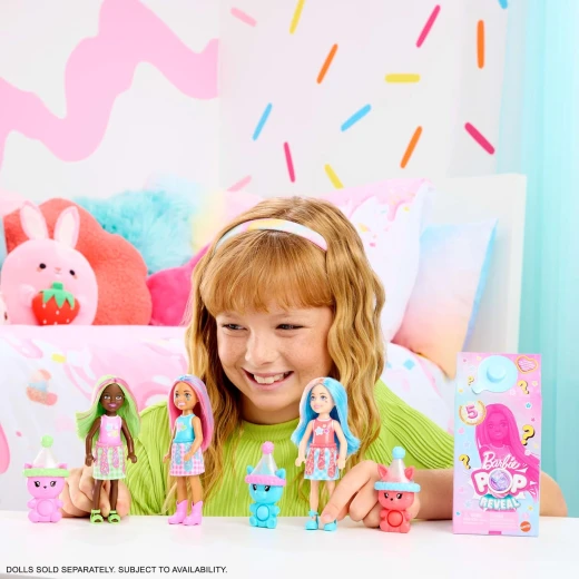 Mattel Barbie Chelsea Pop Reveal Doll Set with Scented Doll, Pop It Pet & Color Change Surprises - Barbie - Image 5