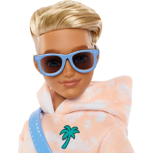 Mattel Barbie Dream Besties Ken Fashion Doll with Summer Accessories, Blonde Hair, Skateboard & Imaginative Play - Barbie - Image 7