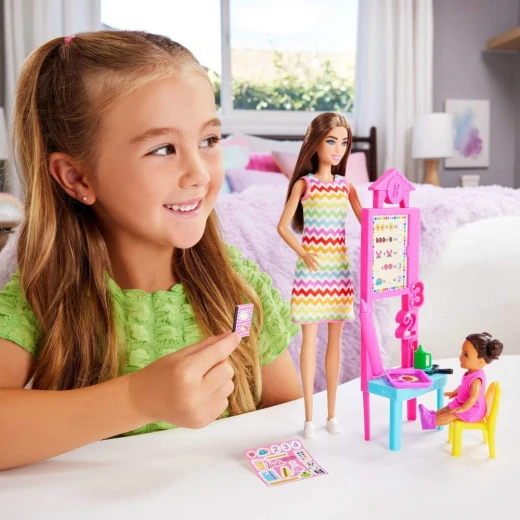 Barbie Teacher Playset with Brunette Doll & Toddler Classroom Accessories Imaginative Role Play Gift - Barbie - Image 2