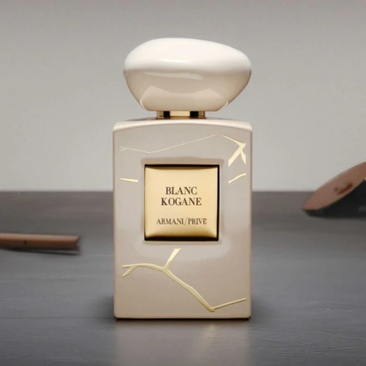 Giorgio Armani Blanc Kogane Eau de Parfum Luxury Unisex Fragrance 100ml All Occasions - Giorgio Armani - Image 5