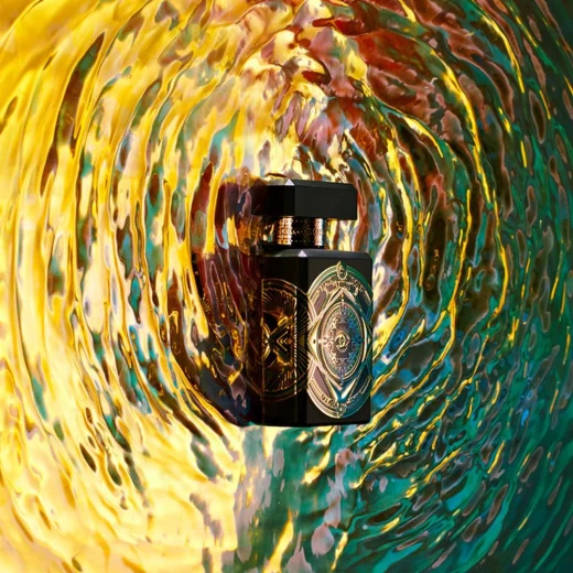 إنيشيو عود فور هابينيس ماء عطر 90 مل عطر فاخر للجنسين مع البرغموت والمسك للثقة - إينيتيو - Image 3
