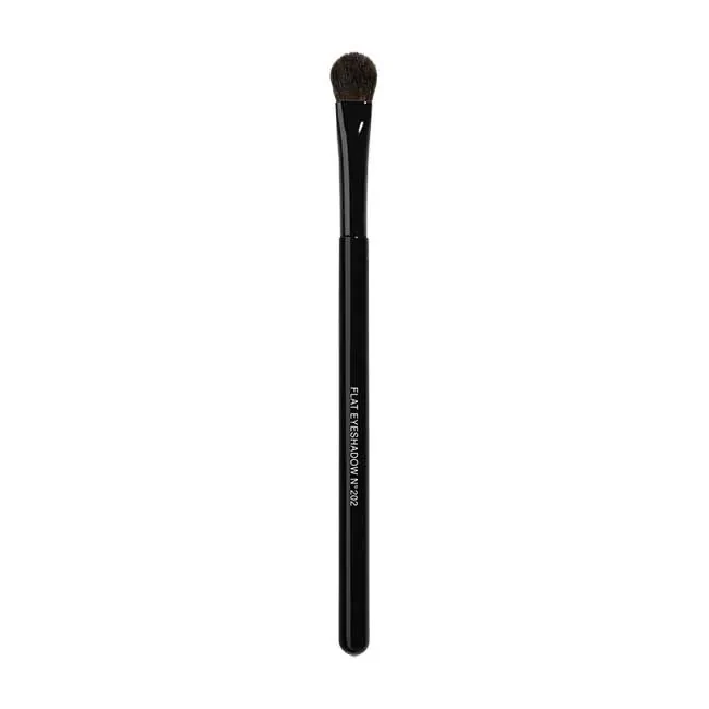 Chanel N°202 Flat Eyeshadow Brush Professional Makeup Application for Blending and Flawless Finish - Chanel