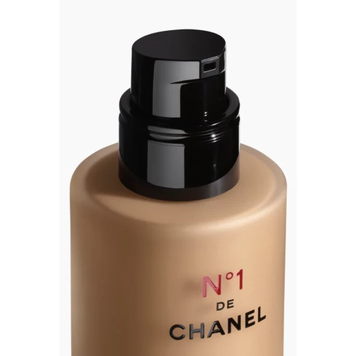 CHANEL N°1 DE CHANEL Revitalizing Foundation Luminous Finish Buildable Coverage 29 Shades Foundation - Chanel - Image 3
