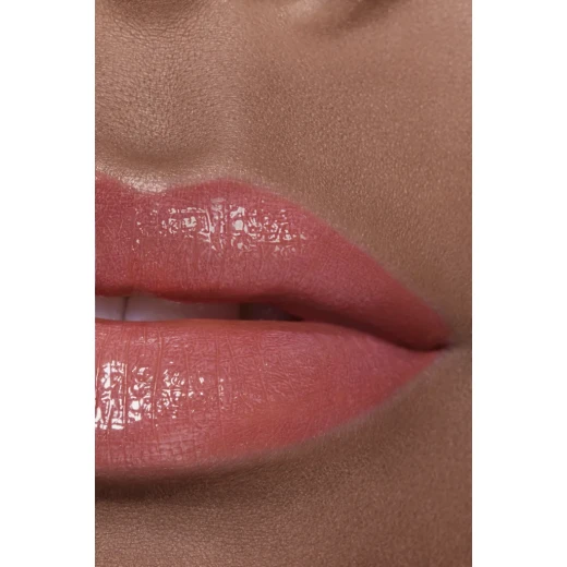 CHANEL ROUGE COCO FLASH Hydrating Vibrant Shine Lipstick for Women 3 Grams Long Lasting Color - Chanel - Image 3
