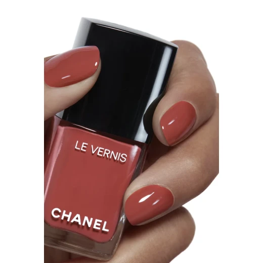 CHANEL Le Vernis 123 Fabuliste Nail Polish Long Lasting Glossy Finish Manicure Essential 13ml - Chanel - Image 4