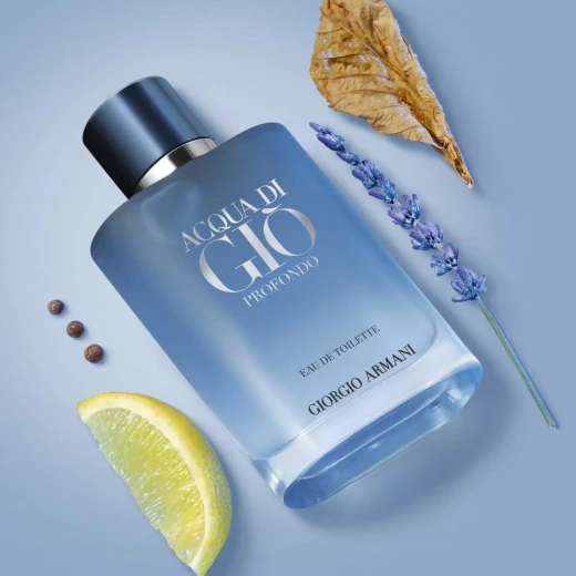 عطر أرماني أكوا دي جيو بروفوندو للرجال 50 مل: استمتع بالإحساس المنعش والمائي لهذا العطر الأيقوني. خيار كلاسيكي لكل مناسبة. - Armani - Image 3