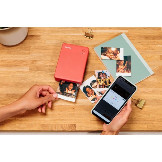 طابعة كانون سيلفي QX20 RD المدمجة – طباعة مباشرة عبر Wi-Fi، صور 2.8×3.3 بوصة بتقنية Dye-Sublimation باللون الأحمر - كانون - Image 7