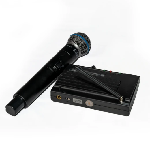 Shure SH-200 Wireless Handheld Microphone System, Black, for Karaoke and Performances - Image 2