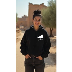 هودي أسود،صغير، تصميم مفرقاوي، إلهام ثقافي وفني، مريح، أنيق، مناسب للارتداء اليومي للجنسين من ديزاينلس