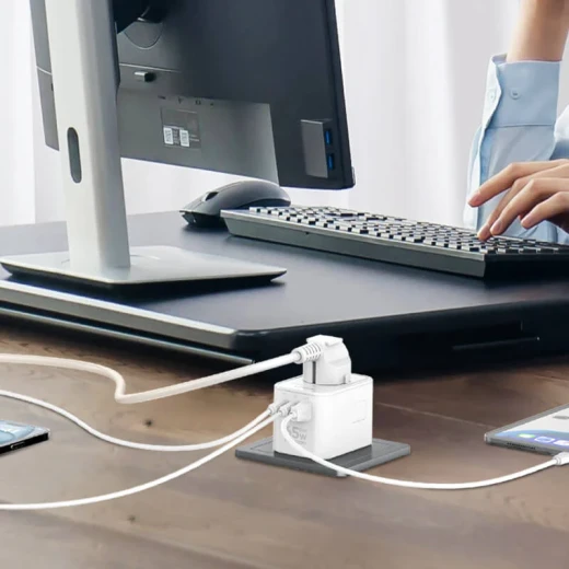 محول طاقة LDNIO Z8 GaN للسفر 45 واط، 3 منافذ USB، مقابس عالمية، شحن سريع - إل دي إن آي أو - Image 2