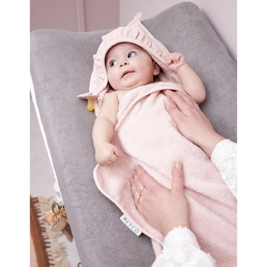 Meyco Soft Pink Hooded Baby Bath Towel 80x80 cm: Luxurious, Absorbent, and Gentle on Delicate Skin, Featuring a Convenient Hood for Cozy Comfort, Perfect for Newborns and Infants - Meyco - Image 2