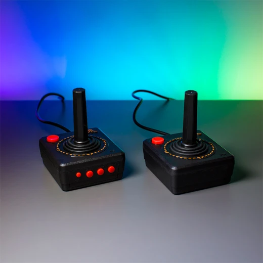 جهاز ألعاب أتاري فلاش باك 12 كلاسيكي مع HDMI، وحدات تحكم سلكية، وميزات الحفظ/الإرجاع - Image 2