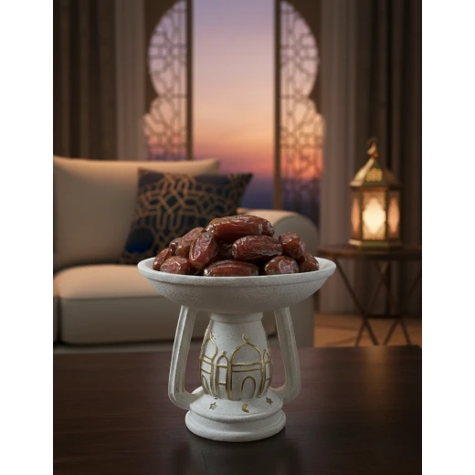 صحن تقديم كبير 30 سم بتصميم مسجد وهلال ونجوم، مثالي لتقديم التمر والضيافة، قطعة ديكور إسلامية أنيقة تضيف أجواء روحانية مميزة خلال شهر رمضان والمناسبات الدينية صحن تقديم كبير 30 سم بتصميم مسجد وهلال ونجوم، مثالي لتقديم التمر والضيافة، قطعة ديكور إسلامية أنيقة تضيف أجواء روحانية مميزة خلال شهر رمضان والمناسبات الدينية