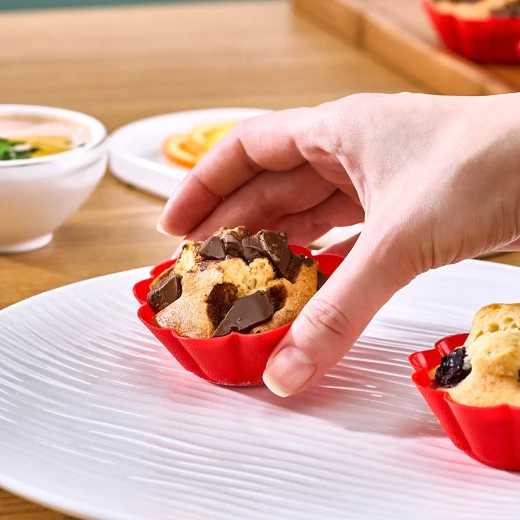 Karaca 6-Piece Silicone Muffin Baking Cups, Red, 7.5 cm Diameter - karaca - Image 5