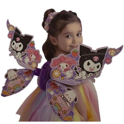 Kuromi Light Wings for children aged 3 and up  A fun and colorful design that adds a touch of magic to play and imagination. Safe and easy to use for a fun and entertaining experience that fosters creativity and imagination in children - Image 3