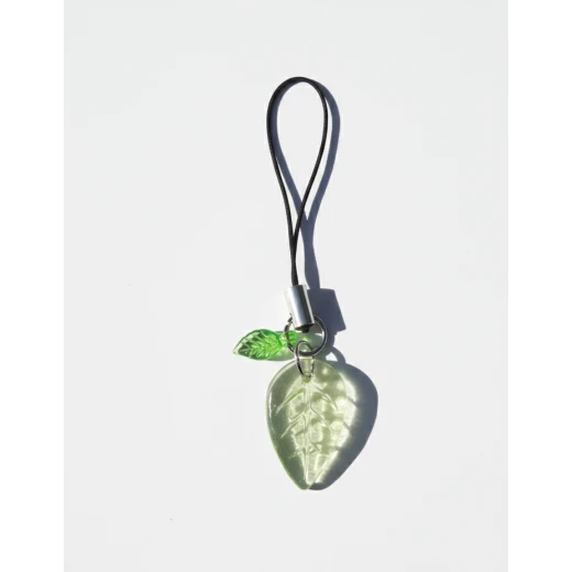 Green Leaves Keychain – Charming & Simple Nature-Inspired Key Accessory Green Leaves Keychain – Charming & Simple Nature-Inspired Key Accessory