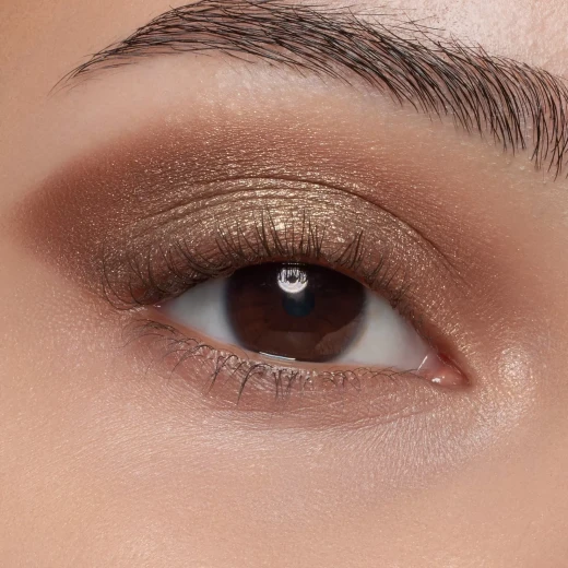 Essence Welcome to Cape Town Eyeshadow Palette Featuring 12 Highly Pigmented Shades Inspired by the City's Beauty, Blendable and Long Lasting, Perfect for Day or Night Looks - Image 4