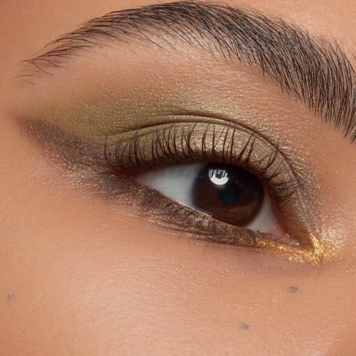 Essence Welcome to Cape Town Eyeshadow Palette Featuring 12 Highly Pigmented Shades Inspired by the City's Beauty, Blendable and Long Lasting, Perfect for Day or Night Looks - Image 7