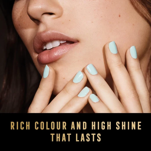 Max Factor Miracle Pure Nail Enamel Sweet Plum 320, Vegan Formula, Long Lasting Color, Chip Resistant, 12 Milliliters Bottle, Suitable for All Skin Tones - Image 4